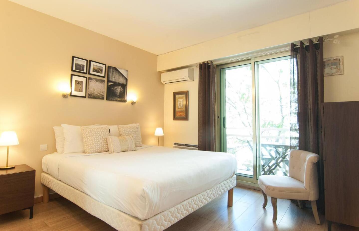 Elegant Apt W/2 Terraces/Mins To Beach & Shops Antibes Exteriör bild