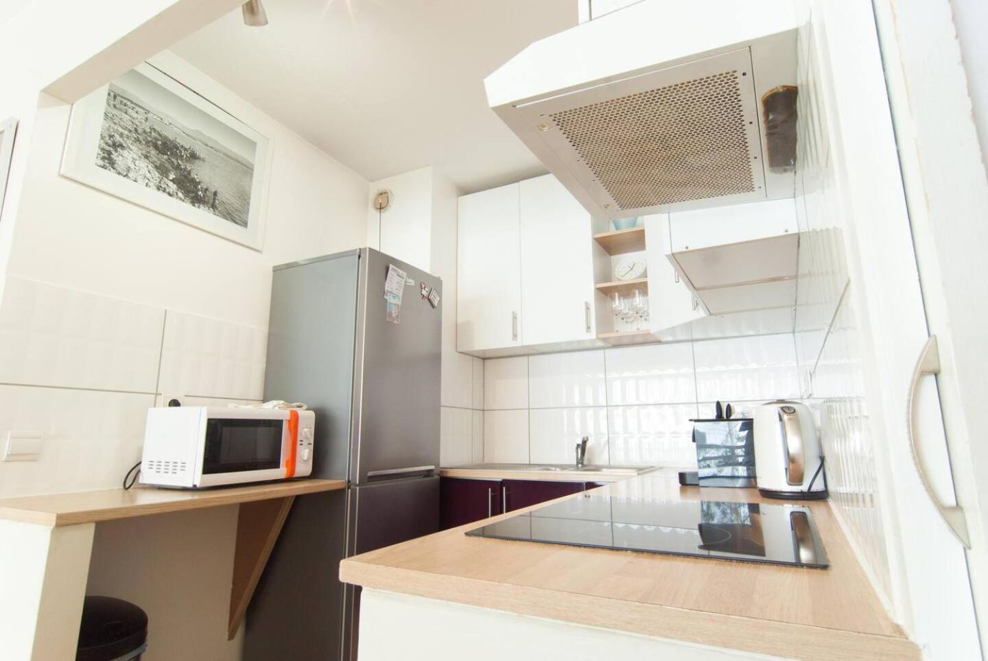 Elegant Apt W/2 Terraces/Mins To Beach & Shops Antibes Exteriör bild